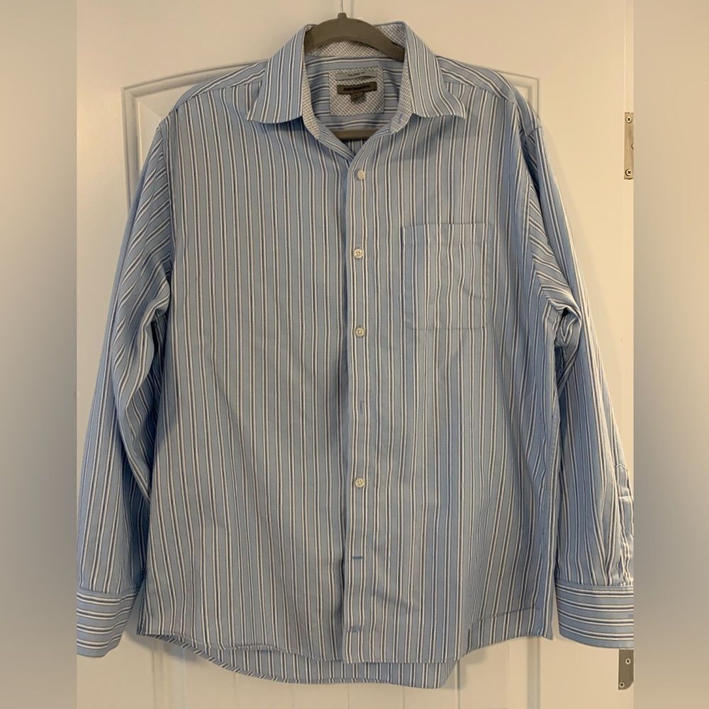 Johnston & Murphy Men’s Button Up Shirt.  Size: L.